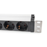 Digitus 19" Steckdosenleiste mit Aluminiumprofil, 5-fach, 1HE schwarz/aluminium, 2 Meter Kabel, Schalter, Überspannungsschutz, Netzfilter, Stecker Typ-C