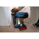 Bosch Professional Akku-Holznagler GNH 18V-64-3 Professional solo, 18Volt blau/schwarz, ohne Akku und Ladegerät, in L-BOXX