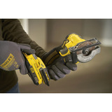Stanley Akku-Multimaterialschneider (SFMCM300D2-QW), 18Volt, Trennmaschine schwarz/gelb, 2x Li-Ion-Akku 2,0Ah, in Softbag
