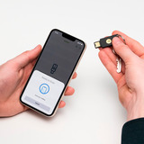 Yubico YubiKey 5 NFC, Sicherheitsschlüssel schwarz/gold