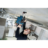 Bosch Combo Kit Akku-Bohrschrauber 18 Volt 65 + Bohrhammer 18 Volt 26 mit 2 Akkus 5 Ah und Ladegerät, Sets Kit